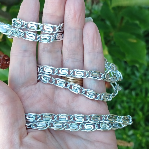 4 Vintage Necklaces - Picture 8 of 12